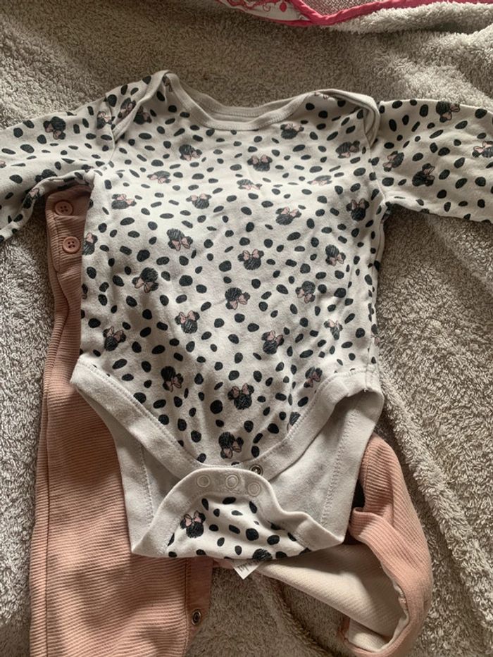 Joli ensemble Minnie Disney combinaison salopette + body - photo numéro 6