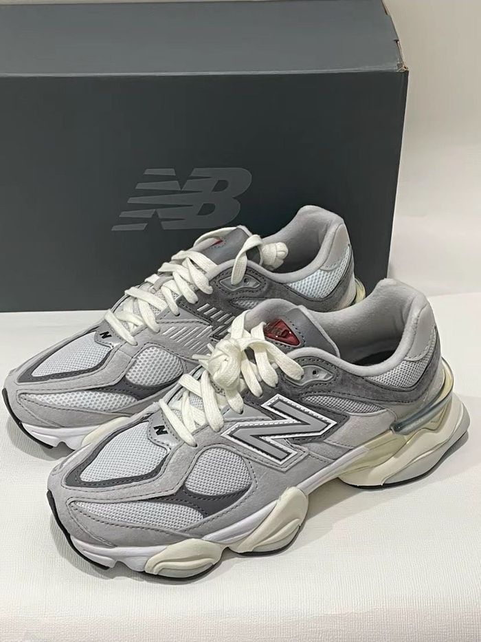 New Balance 9060 gris foncé 42 - photo numéro 4